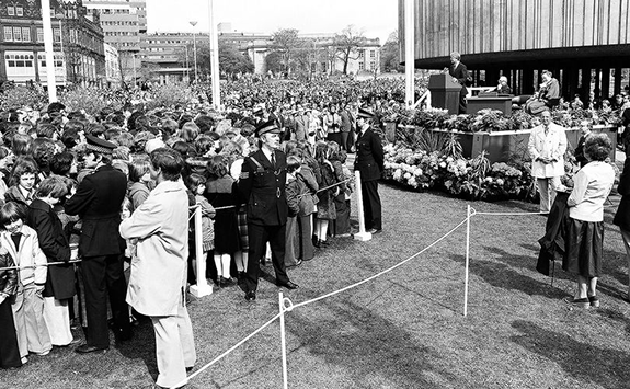 Jimmy Carter outside Newcastle Civic Centre